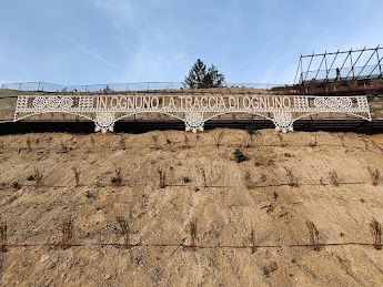 L'opera di Marinella Senatore L'opera di Marinella Senatore