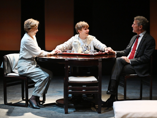 Al Teatro Sociale di Alba in scena lo spettacolo ”Il figlio” Al Teatro Sociale di Alba in scena lo spettacolo ”Il figlio”