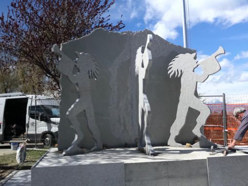 Il monumento dedicato ai Bersaglieri Il monumento dedicato ai Bersaglieri