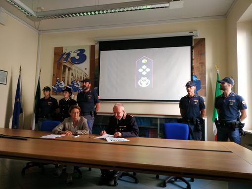 Presentati a Cuneo i nuovi gradi della polizia di stato: prima "apparizione pubblica", il servizio d'ordine all'Illuminata