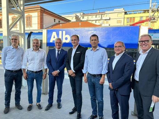 L'arrivo alla stazione di Alba