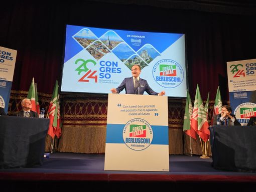 Regionali, Forza Italia serra i ranghi su Cirio nel nome di Berlusconi: "Centrodestra unito grande insegnamento di Silvio" Regionali, Forza Italia serra i ranghi su Cirio nel nome di Berlusconi: "Centrodestra unito grande insegnamento di Silvio"