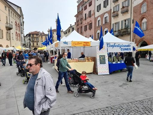 A Savigliano va in scena la Piccola fiera d'autunno, la manifestazione che racconta i mestieri
