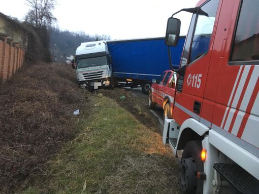 Immagine di repertorio di un incidente sulla Fondovalle Tanaro Immagine di repertorio di un incidente sulla Fondovalle Tanaro