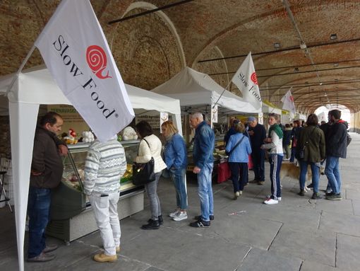 Bra, i primi sapori dell’autunno al Mercato della Terra di domenica 17 ottobre