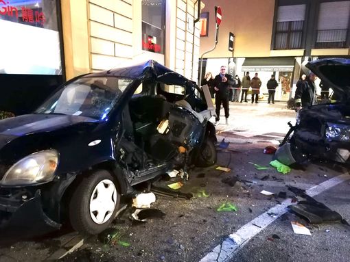 Alba, pauroso incidente in corso Michele Coppino: deceduta una 64enne Alba, pauroso incidente in corso Michele Coppino: deceduta una 64enne