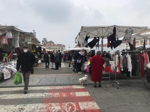 Oggi la decisione: si va verso una Pasqua "chiusa" come a Natale, ma non sarà lockdown nazionale Oggi la decisione: si va verso una Pasqua "chiusa" come a Natale, ma non sarà lockdown nazionale