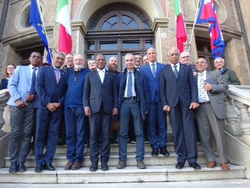 Passaggio a Bra per il Primo Ministro di Capo Verde José Ulisses de Pina Correia e Silva (FOTO E VIDEO)