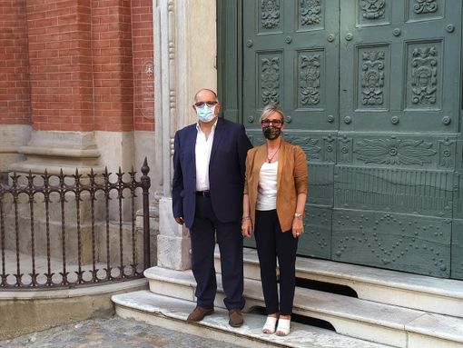 Il presidente nazionale della Camera di Cooperazione Italo Araba Mario Mancini con la parlamentare cuneese Monica Ciaburro