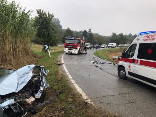 Un ferito nello scontro tra due auto in frazione Macellai di Pocapaglia