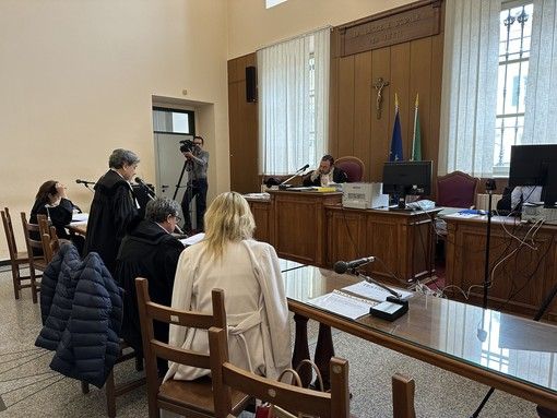 L'udienza al Tribunale di Cueno L'udienza al Tribunale di Cueno