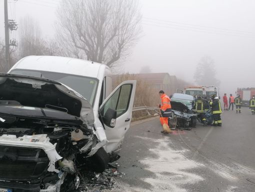 Il primo incidente di Neive, sulla Provinciale per Castagnito Il primo incidente di Neive, sulla Provinciale per Castagnito