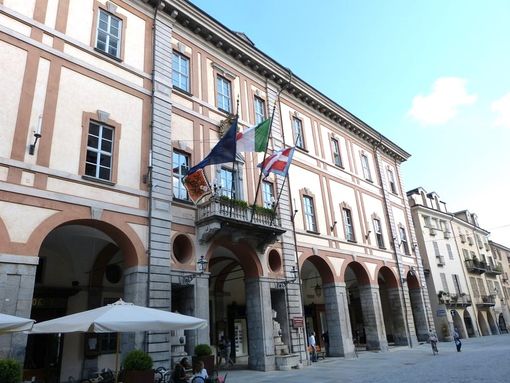 Il municipio di Cuneo Il municipio di Cuneo