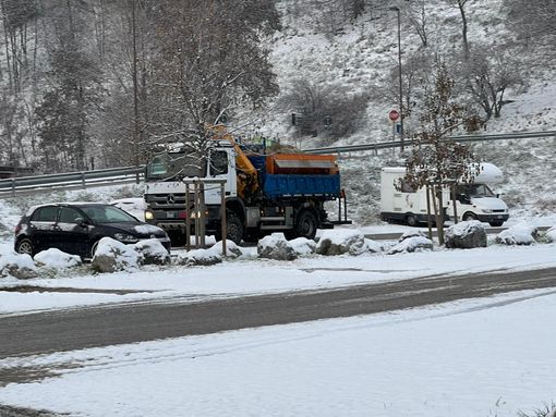 La Granda si risveglia sotto la neve a Santa Lucia
