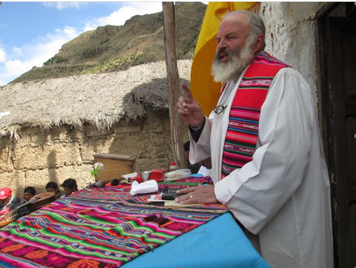 Ad Alba l'incontro con don Serafino Chiesa, missionario ad alta quota Ad Alba l'incontro con don Serafino Chiesa, missionario ad alta quota