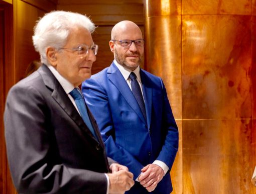 Lorenzo Fontana col presidente della Repubblica Sergio Mattarella (Fb) Lorenzo Fontana col presidente della Repubblica Sergio Mattarella (Fb)