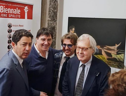 Per premiare il pittore braidese Riccardo Testa anche il sottosegretario alla Cultura Vittorio Sgarbi