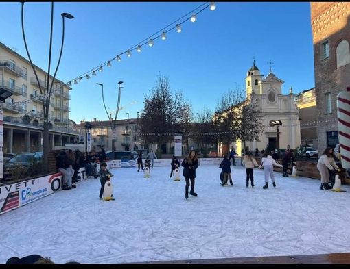 Pista di pattinaggio ad Alba: Azione propone lo spostamento in Piazza San Paolo Pista di pattinaggio ad Alba: Azione propone lo spostamento in Piazza San Paolo