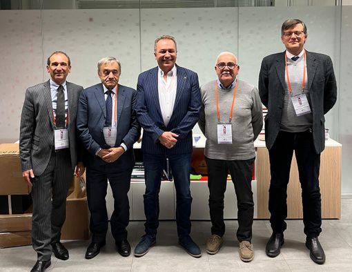 Nella foto: Marco Scuderi (Segretario Fiva Confcommercio Piemonte) – Giuliano Viglione (Presidente Confcommercio Piemonte) – Paolo Bongioanni (Assessore Regionale al Commercio) – Tino Marolo (Presidente Fiva Confcommercio Piemonte) – Marco Gossa (Direttore Confcommercio Piemonte) Nella foto: Marco Scuderi (Segretario Fiva Confcommercio Piemonte) – Giuliano Viglione (Presidente Confcommercio Piemonte) – Paolo Bongioanni (Assessore Regionale al Commercio) – Tino Marolo (Presidente Fiva Confcommercio Piemonte) – Marco Gossa (Direttore Confcommercio Piemonte)