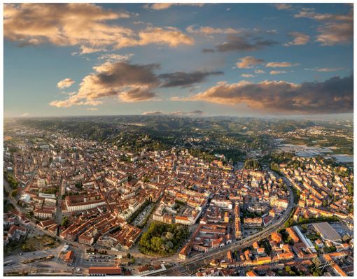 Bra nella foto di Tino Gerbaldo Bra nella foto di Tino Gerbaldo