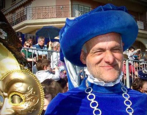 Pierino Cossu, qui figurante per il borgo albese