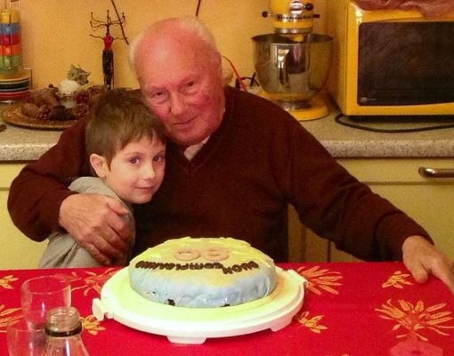 Bonus baby sitter anche per nonni e zii: requisiti, come funziona e come ottenerlo