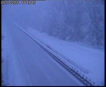 Nevica senza sosta: autostrada chiusa ai mezzi pesanti da Carmagnola all'imbocco della A10 a Savona Nevica senza sosta: autostrada chiusa ai mezzi pesanti da Carmagnola all'imbocco della A10 a Savona