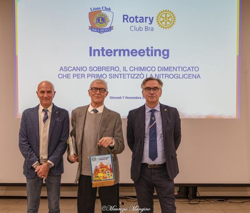 Il professor Sobrero tra i presidenti di Rotary e Lions