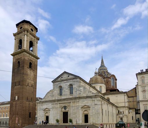 a cattedrale di Torino (foto Wikipedia) a cattedrale di Torino (foto Wikipedia)