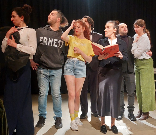 La compagnia teatrale "Non Fate Caso a Noi" (Fb)