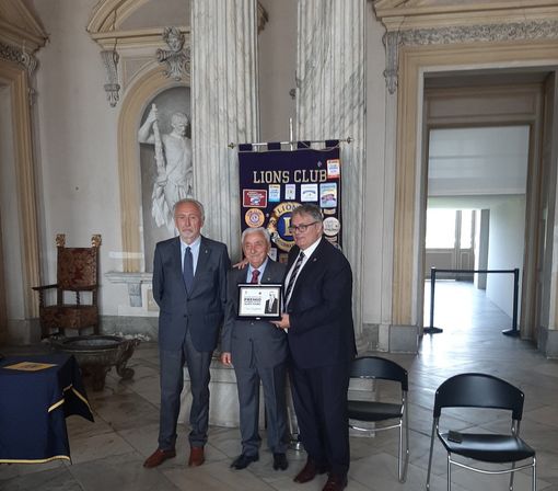 Racconigi consegna il premio Giornalistico “Aldo Mano” ad Enrico Anghilante, fondatore del nostro gruppo editoriale Racconigi consegna il premio Giornalistico “Aldo Mano” ad Enrico Anghilante, fondatore del nostro gruppo editoriale