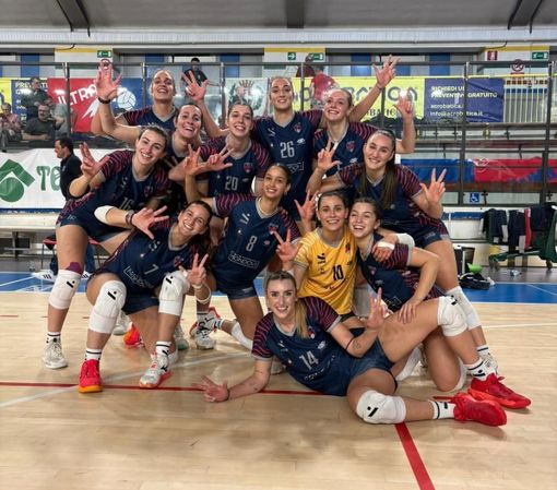 Le pumine festeggiano li tre punti conquistati ad Alessandria