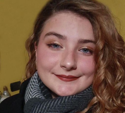 Salmour e Alba hanno dato l'addio alla diciannovenne Francesca Perasso. "Dava coraggio a tutti" Salmour e Alba hanno dato l'addio alla diciannovenne Francesca Perasso. "Dava coraggio a tutti"