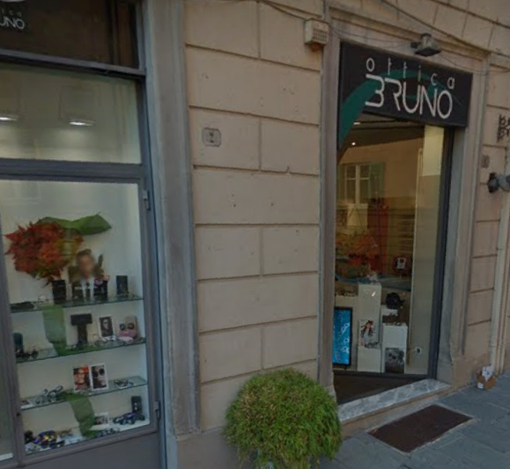 Rapinata due volte in un mese l'Ottica Bruno di Fossano