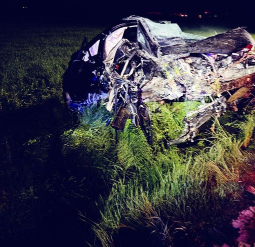L'auto finita fuori strada a Castelletto Stura