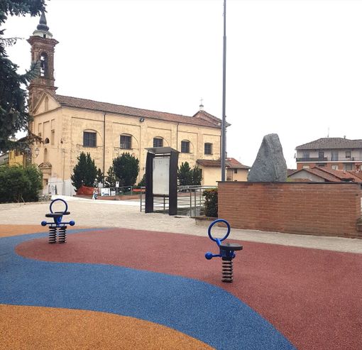Sommariva del Bosco, battute finali per i lavori di riqualificazione di piazza Seyssel Sommariva del Bosco, battute finali per i lavori di riqualificazione di piazza Seyssel