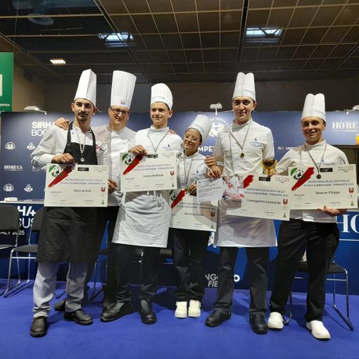 Gli studenti con il presidente nazionale FIC Gli studenti con il presidente nazionale FIC
