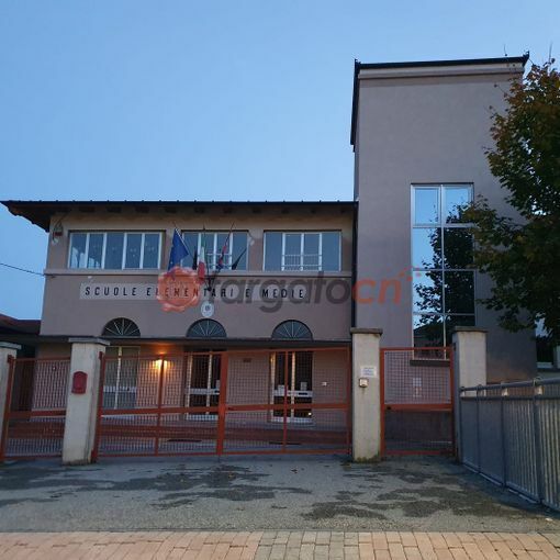 L'istituto comprensivo di Sanfront-Paesana, che si fonderà con Revello, e sarà sede amministrativa scolastica