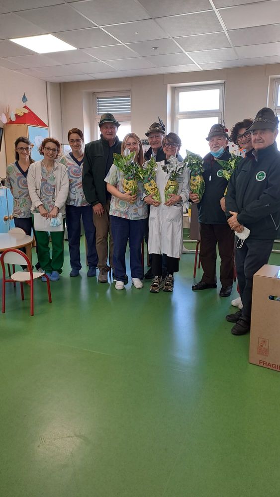 Cuneo, Savigliano e Verduno: gli Alpini portano un sorriso ai bimbi ricoverati
