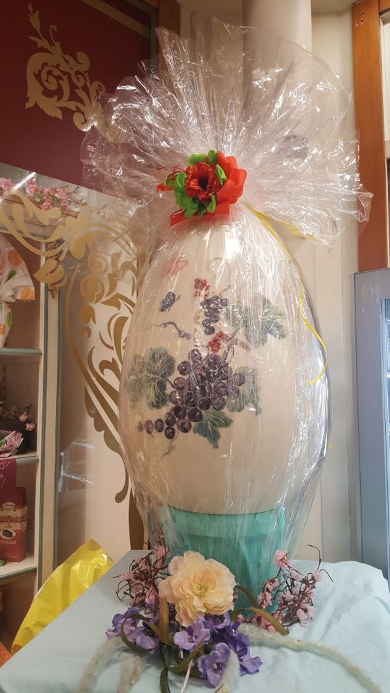 Buona Pasqua dal Caffè Letterario di Bra con 5 libri (+1) da mettere nell’uovo della festa