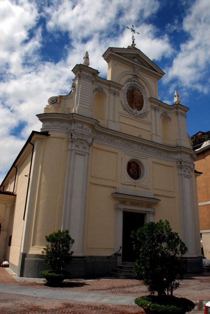 La chiesa albese di San Giovanni, in piazza Pertinace