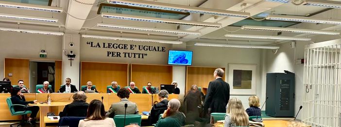Un momento dell'udienza tenuta oggi nel palazzo di giustizia astigiano