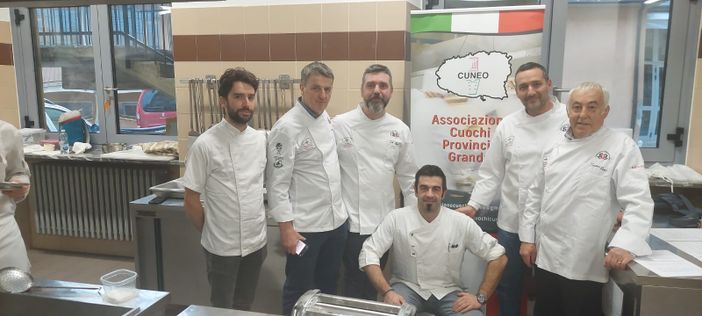 L’ Associazione Cuochi Provincia Granda va ai Campionati di Rimini L’ Associazione Cuochi Provincia Granda va ai Campionati di Rimini