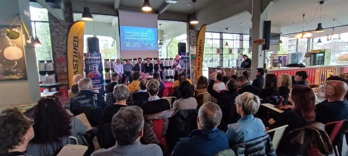 Un momento dell'incontro tenuto ieri a Cuneo