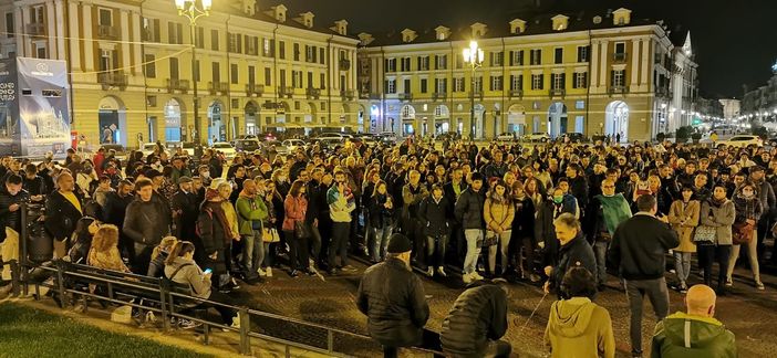 Ai piedi del Barbaroux per dire no al green pass e in favore dei portuali di Trieste