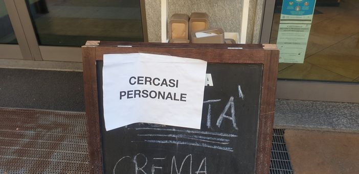 Bar, ristoranti ed alberghi senza personale: “Nessuno vuole lavorare nei fine settimana e il reddito di cittadinanza ha dato il colpo finale” Bar, ristoranti ed alberghi senza personale: “Nessuno vuole lavorare nei fine settimana e il reddito di cittadinanza ha dato il colpo finale”