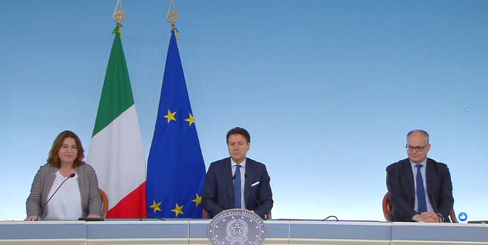 Il Governo in campo con 25 miliardi per lavoro ed economia: "Nessuno perderà il posto per il Coronavirus"