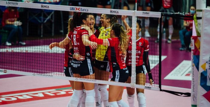 Un’esultanza delle gatte (credit Creattiva Agency)