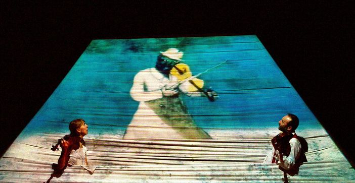 Un momento dallo spettacolo "Anima blu"