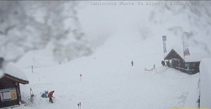 Nevicate record sulle Alpi cuneesi: entusiasmo sulle piste da sci, ma il Tenda penalizza (di nuovo) Limone Piemonte Nevicate record sulle Alpi cuneesi: entusiasmo sulle piste da sci, ma il Tenda penalizza (di nuovo) Limone Piemonte
